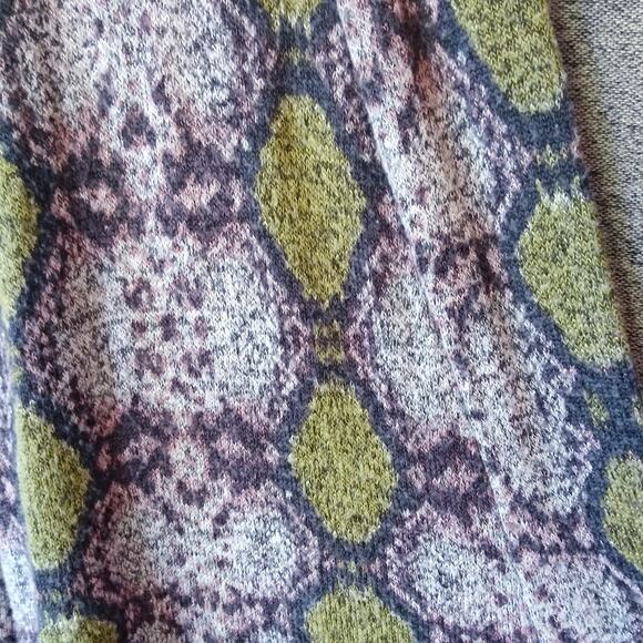 Oliver Escio M Snake Print Cardigan Duster Sweater Lightweight Boho Gray Green - Picture 7 of 10